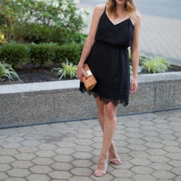 Cupcakes and Cashmere ‘Renee’ Black Lace Dress S - Picture 1 of 8
